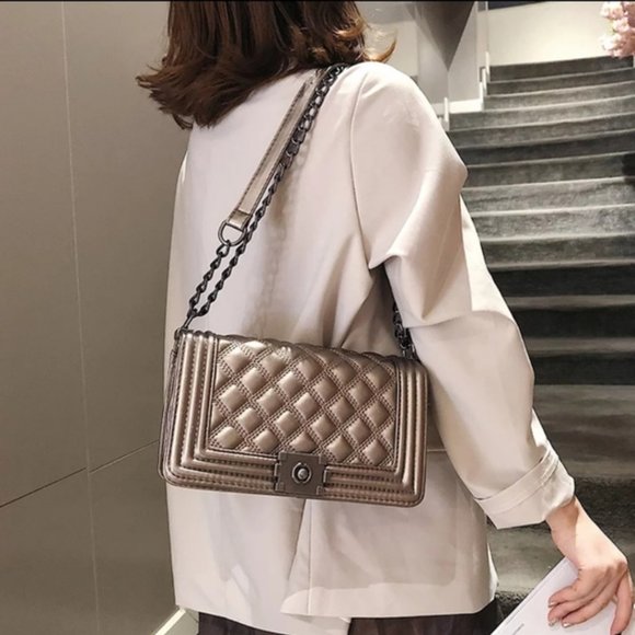 Real Stunner Golden Quilted Leather Crossbody - Picture 3 of 4